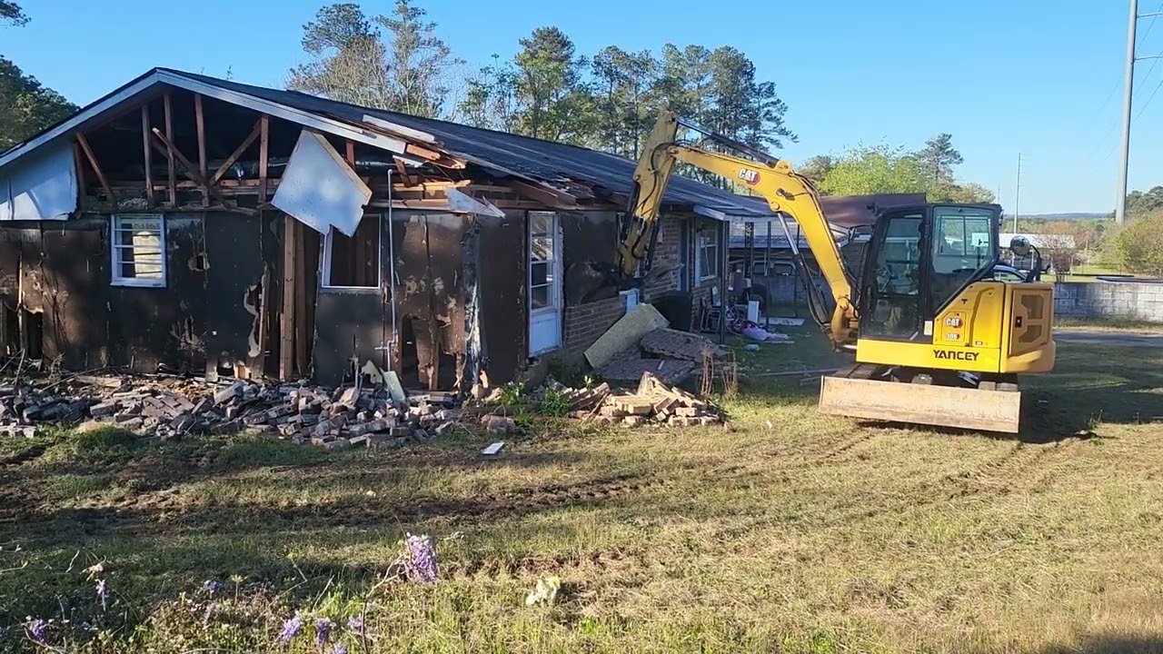 Demolition Contractor Evans GA | Concrete Driveway Break-Up | Junk In The Box