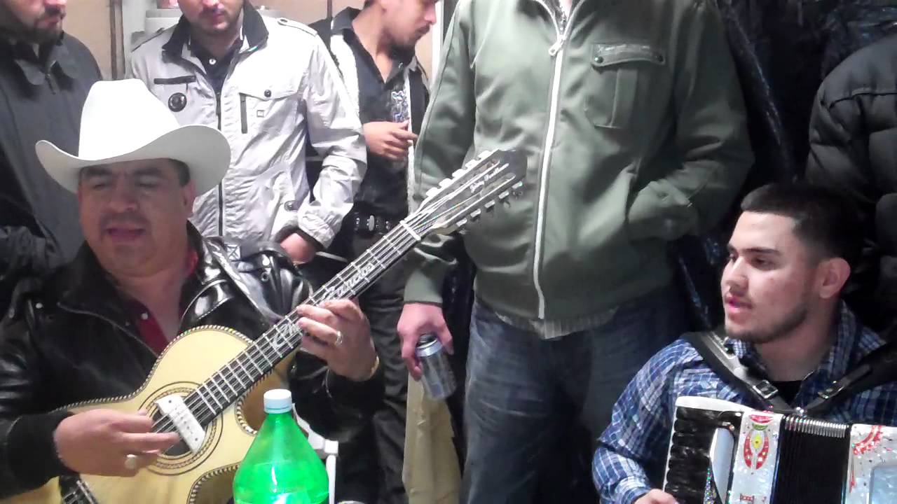 los canelos y austeros de durango- erik medina y mi carinito