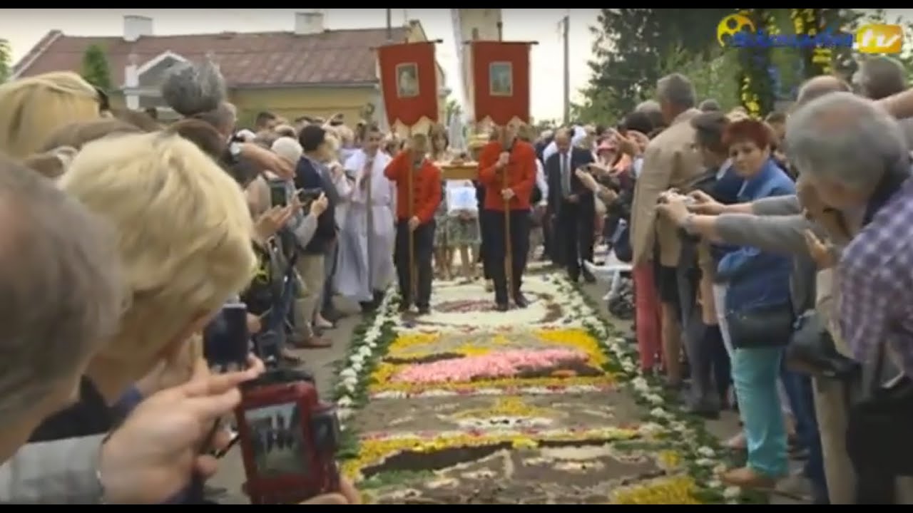 KWIETNE KOBIERCE KU CHWALE BOGA.... BOŻE CIAŁO W SPYCIMIERZU - siewie.tv