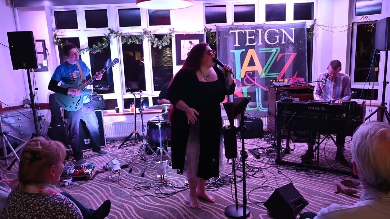 DSC_0119 -  Stevie Watts Organ Trio w. Alice Armstrong - Teign Jazz and Blues - 21 Apr 2022