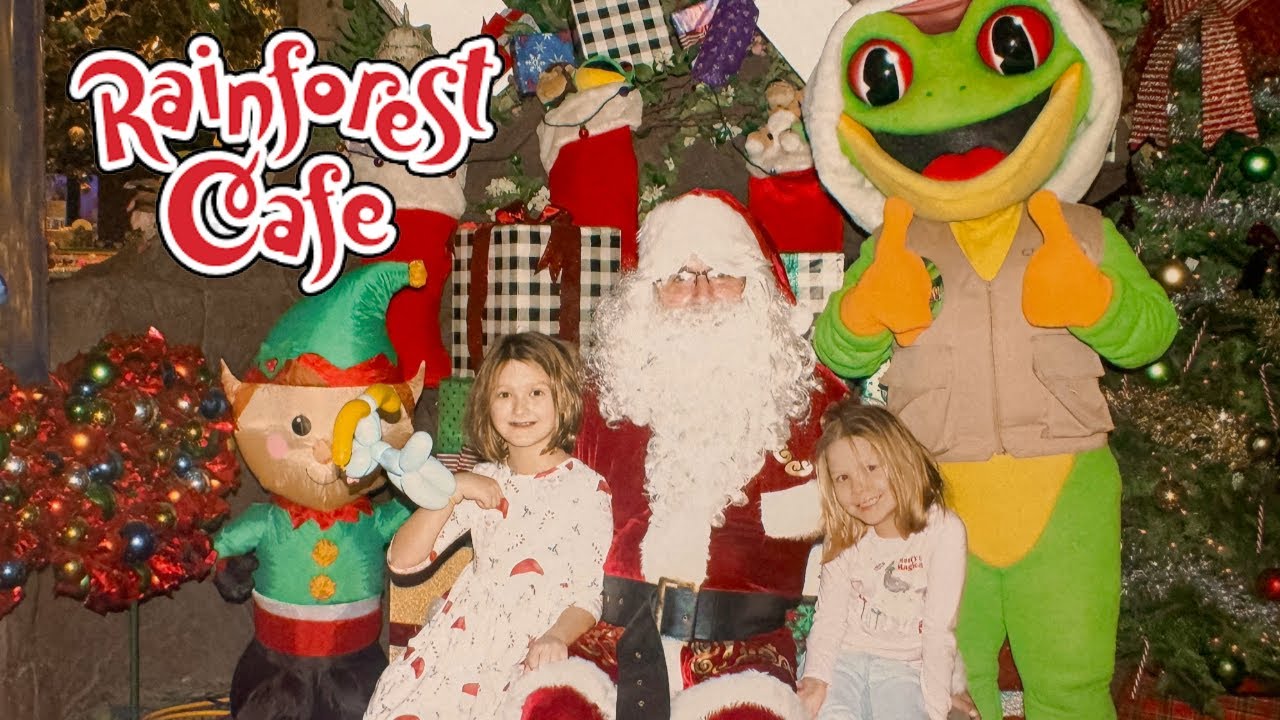 Breakfast with Santa at Rainforest Cafe | Grapevine Mills | Santa, Cha-cha the frog+ balloon animals