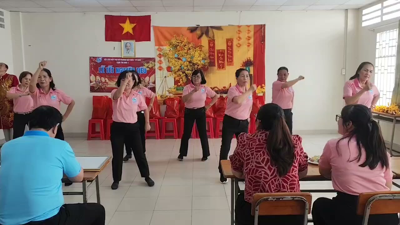 Chi hội phụ nữ khu phố 2 chào mừng Tết Nguyên tiêu @