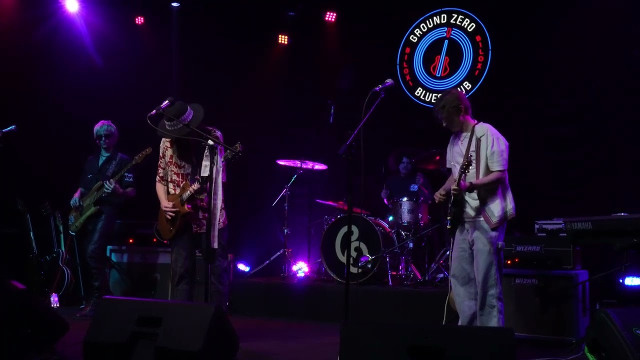 Taj Farrant and Six String Andrew - The Sky Is Crying
