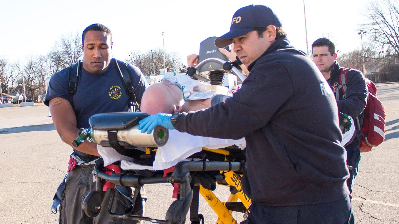 Apply to become a Des Moines Firefighter EMT