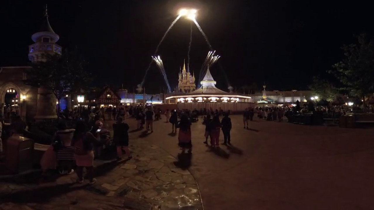 Happily Ever After from behind the castle in 4K / 360 / VR (5/13/2017)