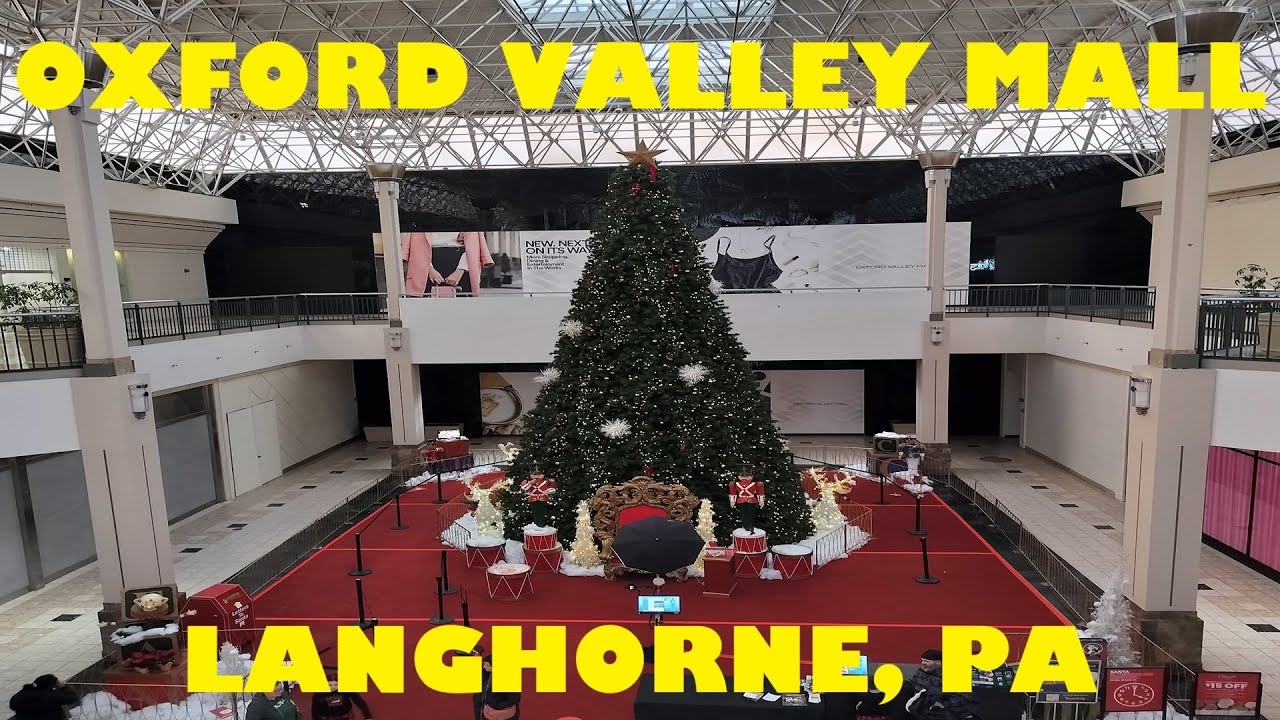 Рождество в торговом центре Oxford Valley