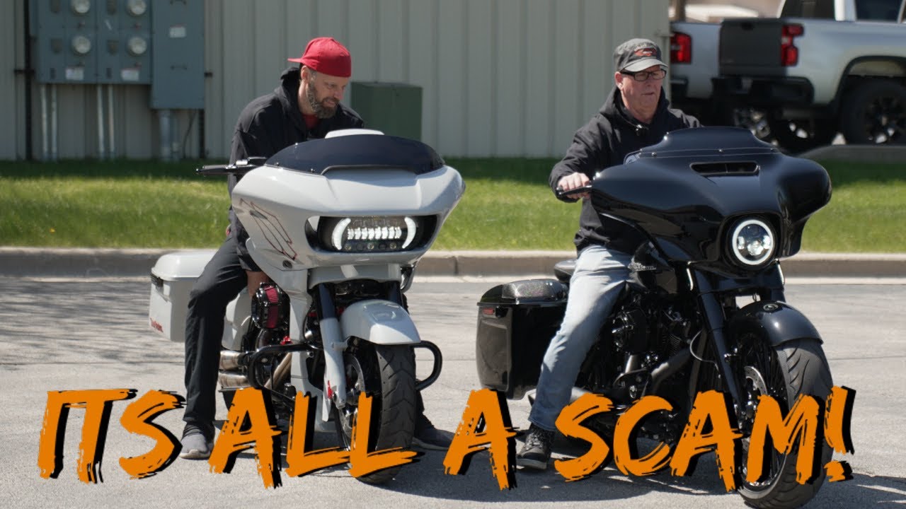 ALLEN THE WINNER OF THE 2019 STREET GLIDE TAKES DELIVERY!