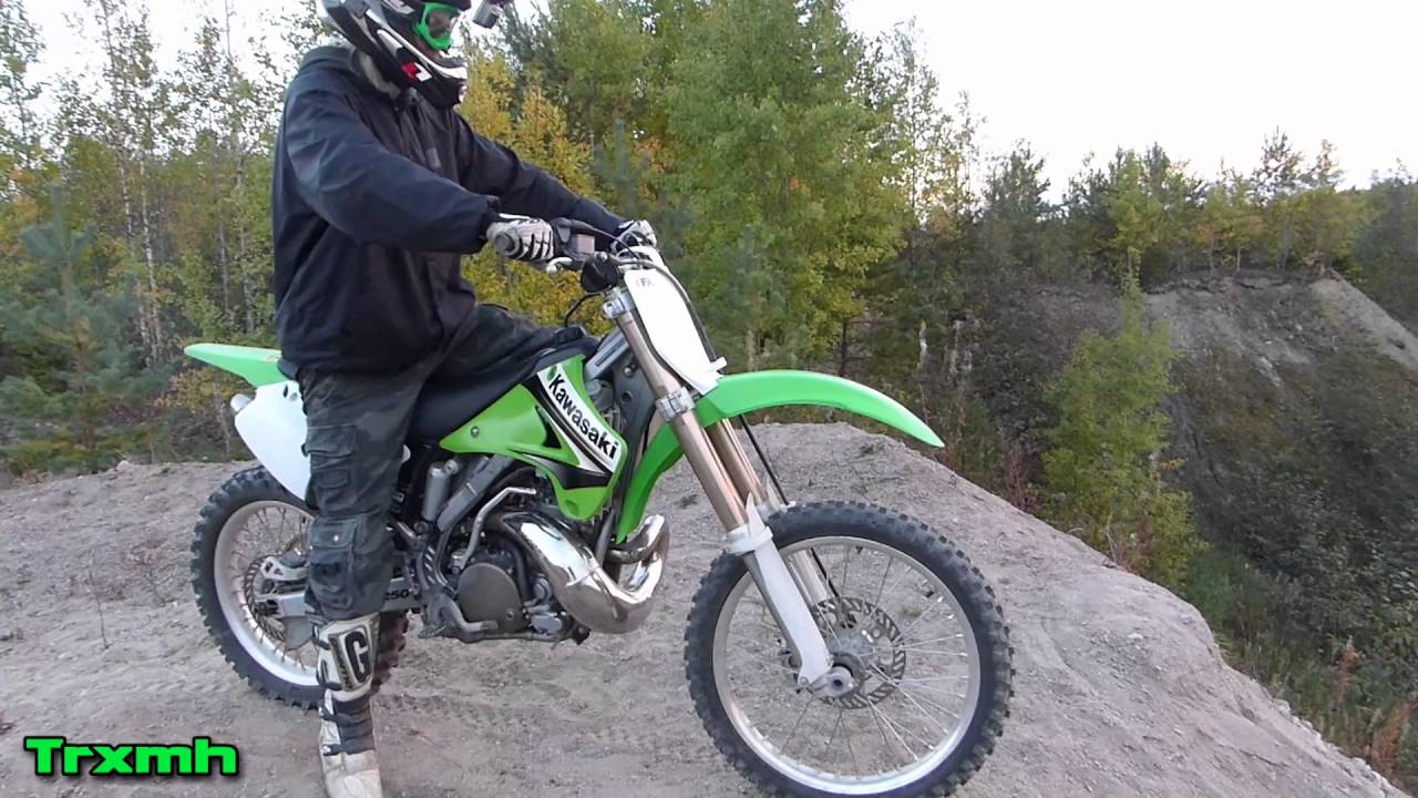 Kawasaki KX250 -2003 - Awesome 2-Stroke Sounds