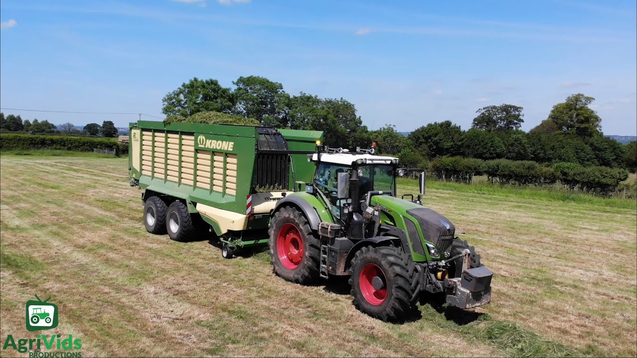 Fendt 828 + Krone RX400 GL Forage Wagon