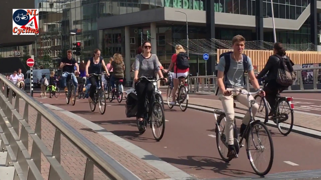Dutch cycling figures