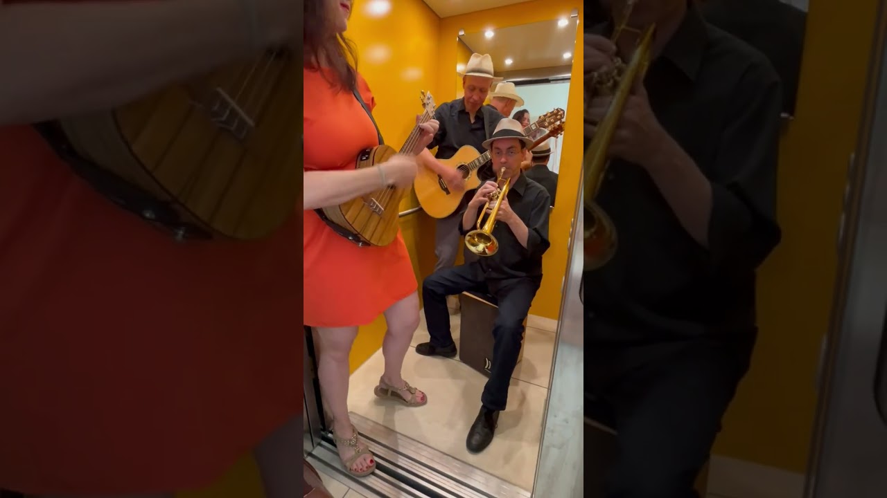 Seven Nation Army &ndash; Acoustic Latin Cover | Sweet Infidelity live Elevatorsession