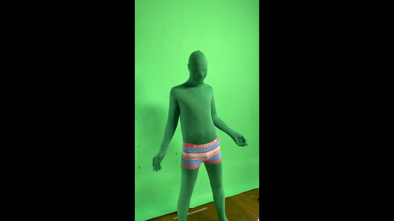 Jacob Living his aussiebum dream