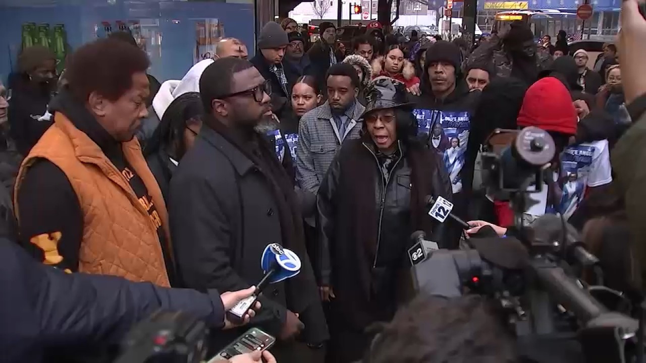 Parents of teen bystander killed in Bronx wants harsher penalties for youth violence