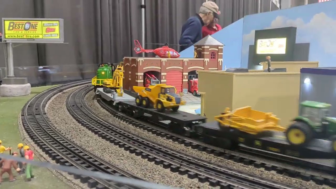 O scale John Deere train at Marion, IL train show 