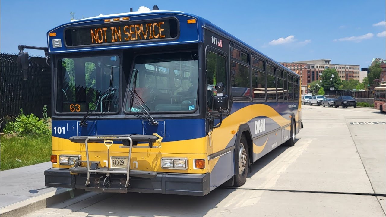 DASH Alexandria Transit Company 2005 Gillig Phantom Suburban (Ex-PRTC #185) #101 Route 31