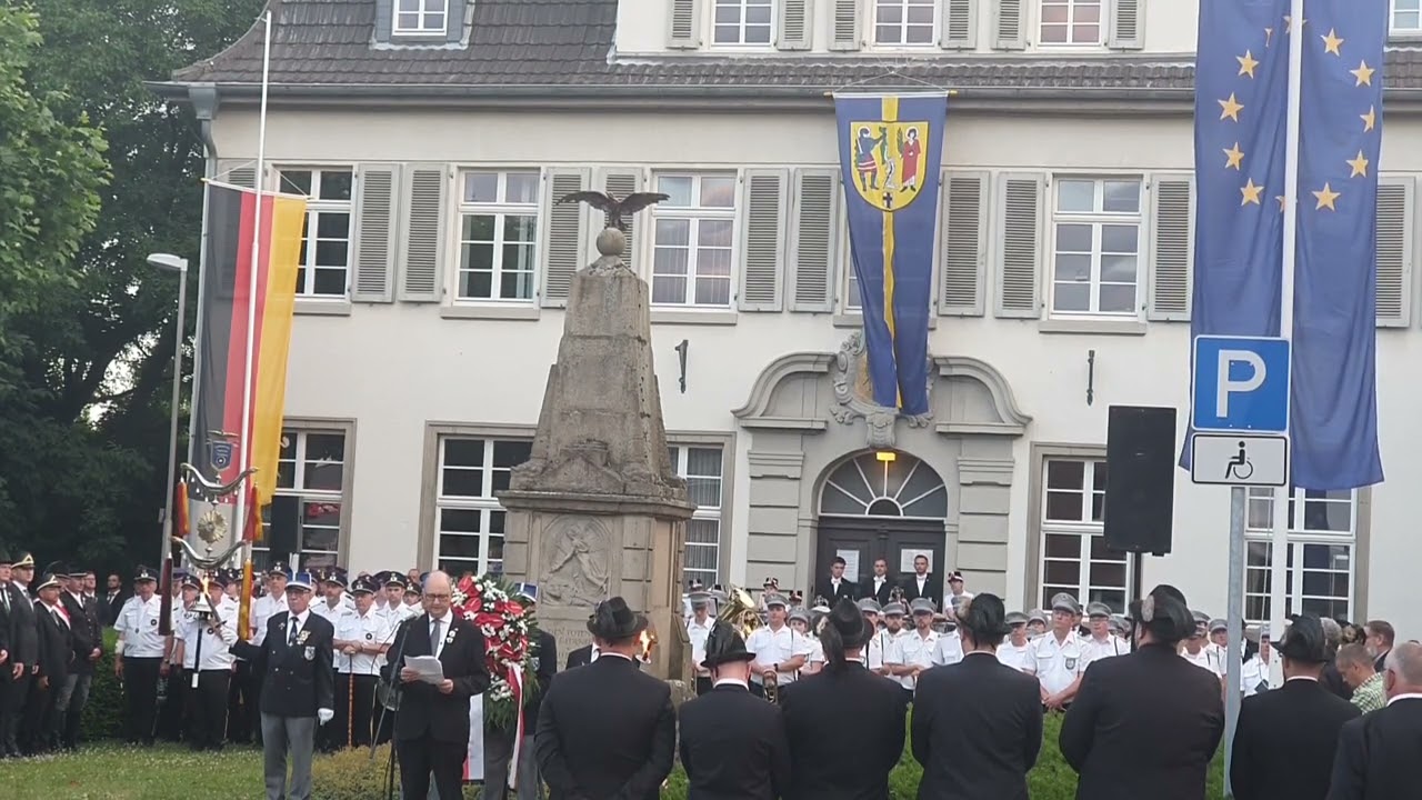 Schützenfest Neuss Holzheim 2022| Grosser Zapfenstreich am Samstag Abend|