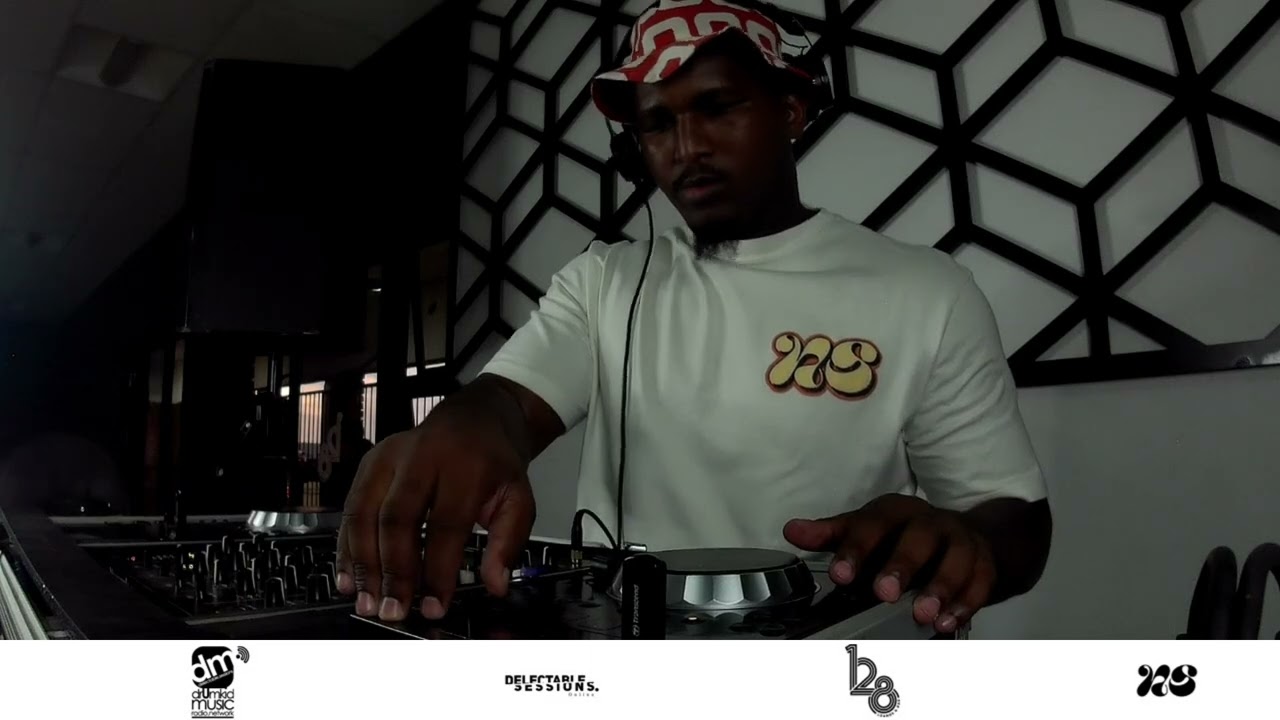 Kholo Live at Nostalgic Sunday, 128 Lounge & Bar - Episode #3