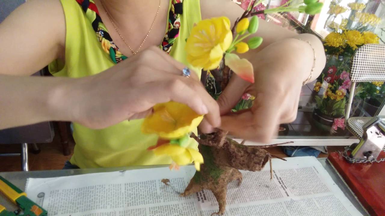 HƯỚNG DẪN CÁCH KẾT HOA MAI VÀO THÂN CÂY BONSAI- HOA ĐẤT SÉT NGỌC ĐIỆP_ how to make clay flower