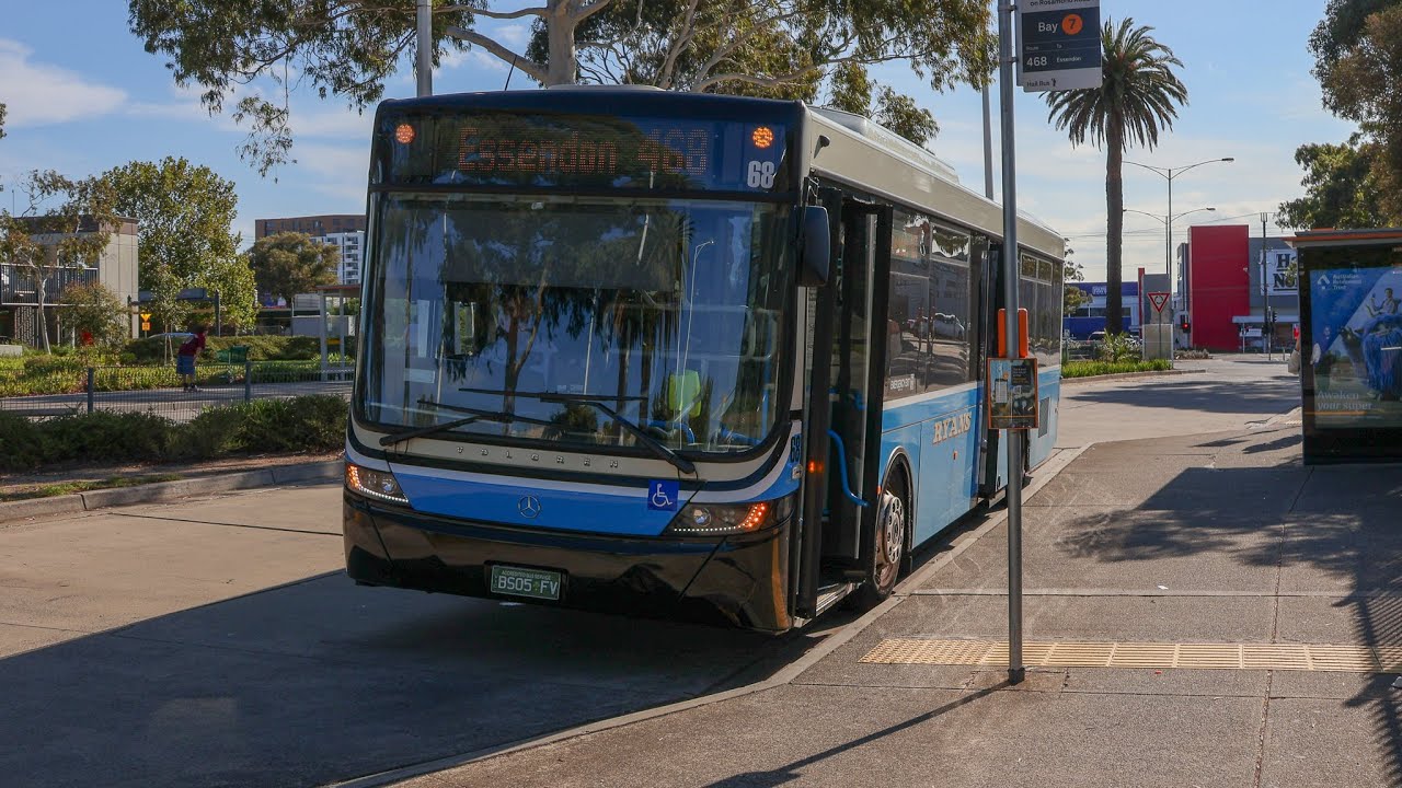Ryans Bus 68 Mercedes Benz O500LE, Volgren 