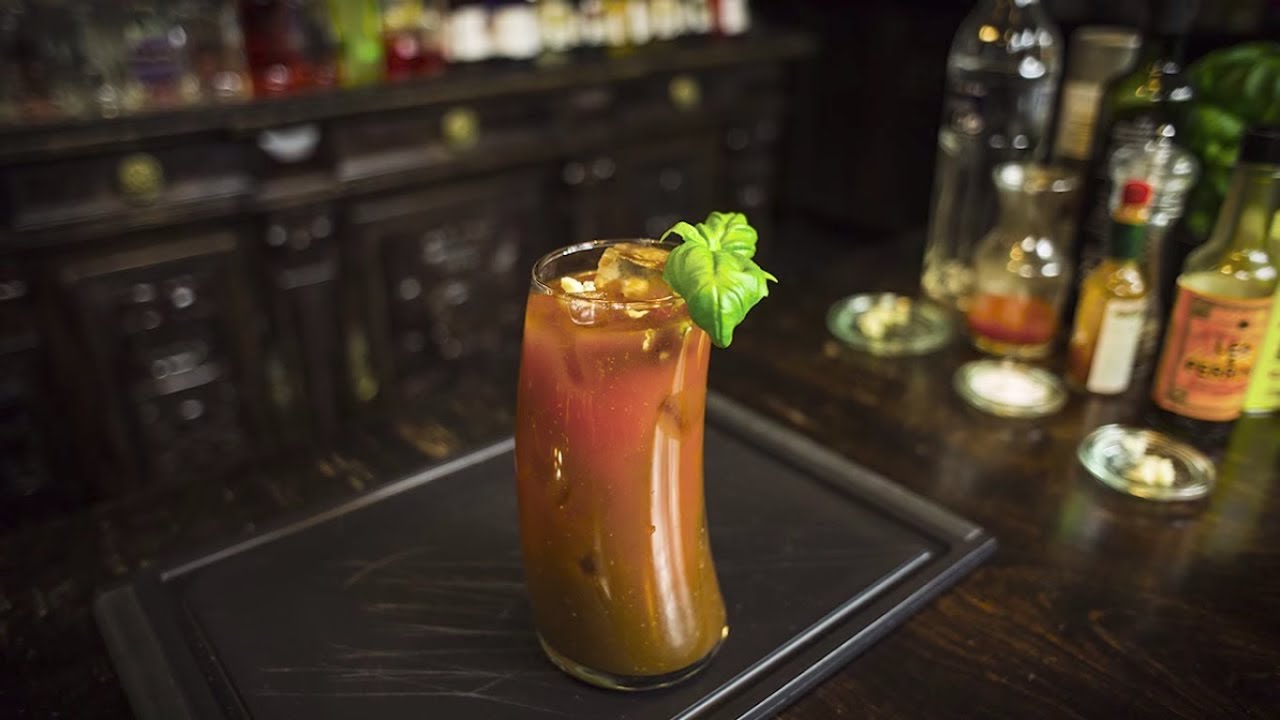 Bloody Mary - przepisy na drinki na Mojbar.pl