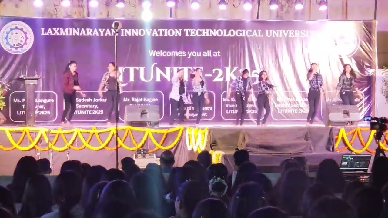Group dance🥳🎉