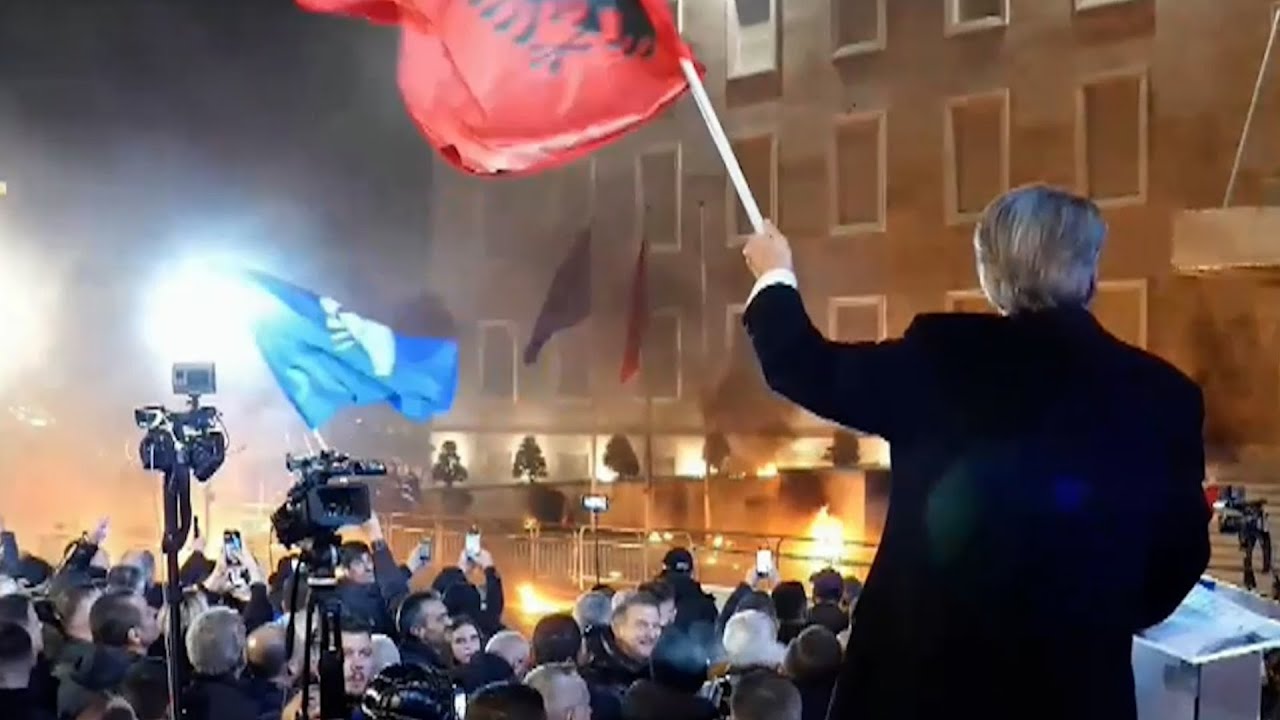 Protesta e 10 shkurtit, Blushi: Do të jetë një revoltë, populli është përballë një bande kriminale
