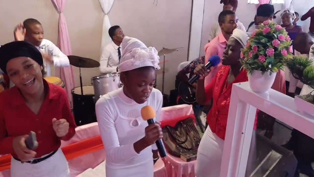 papa mwen gen kay / dimanche des enfants / moment d'adoration avec sr Malibelle Jean-Baptiste.