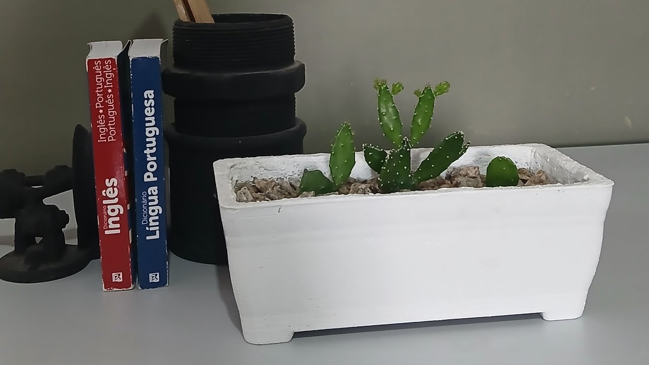 Usando vaso quebrado pra fazer um vaso novo