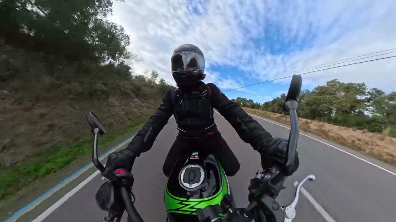 Mítica de Tossa. Raw sound Kawasaki Z650RS