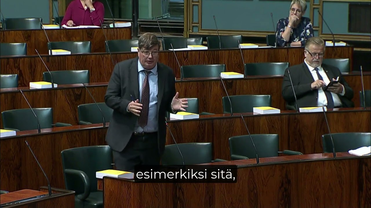 Suojaosakeskustelu eduskunnan täysistunnossa 24.9.2025