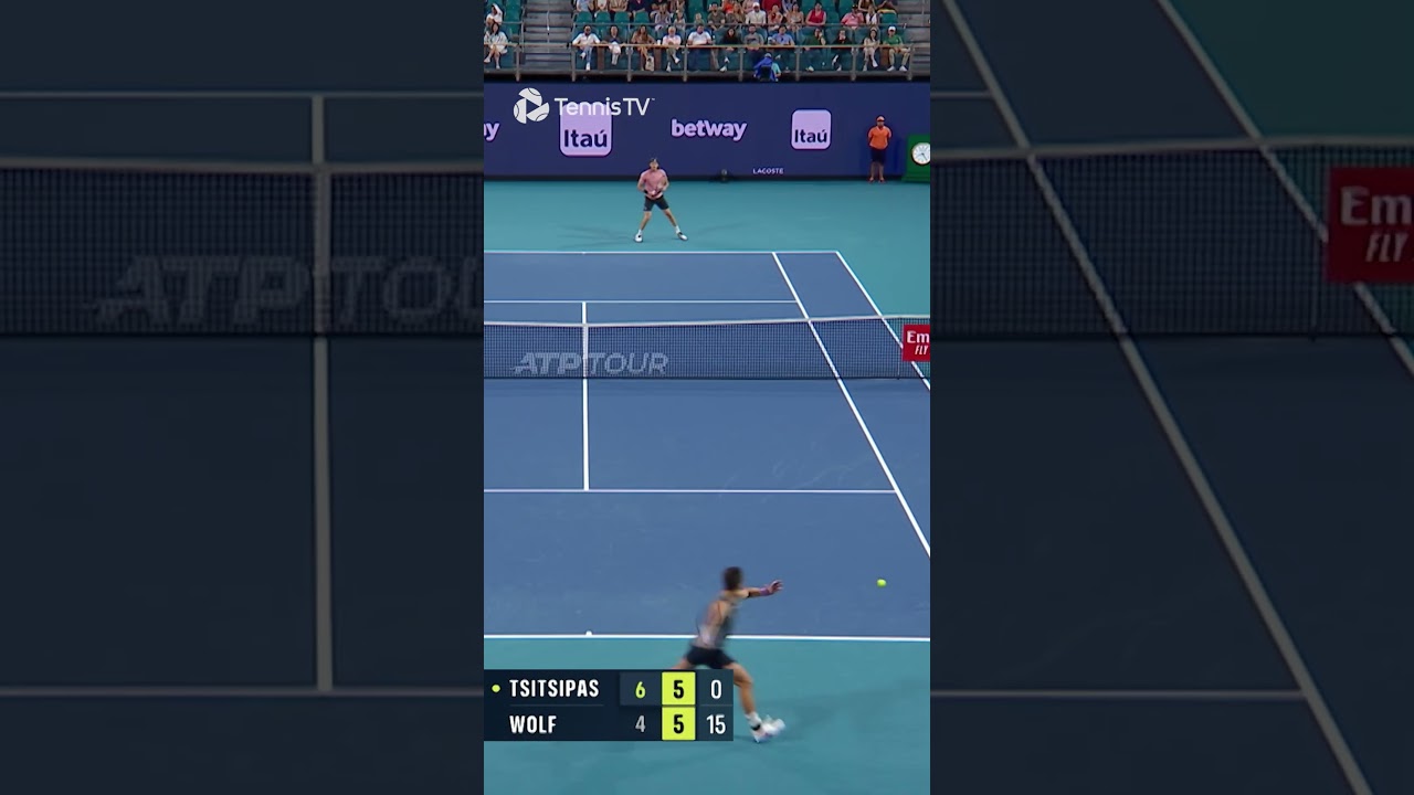 He Turned LEFT-HANDED To Win This Point 😳