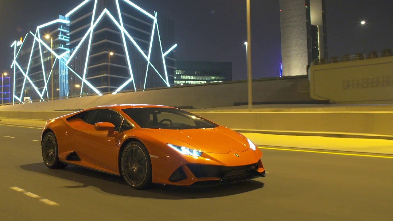 Lamborghini Huracan EVO Arancio Xanto Skyline By Night