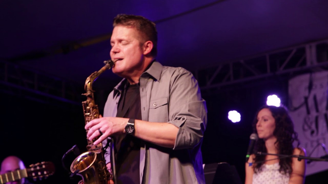 Grady Nichols & Leigh Nash Perform 