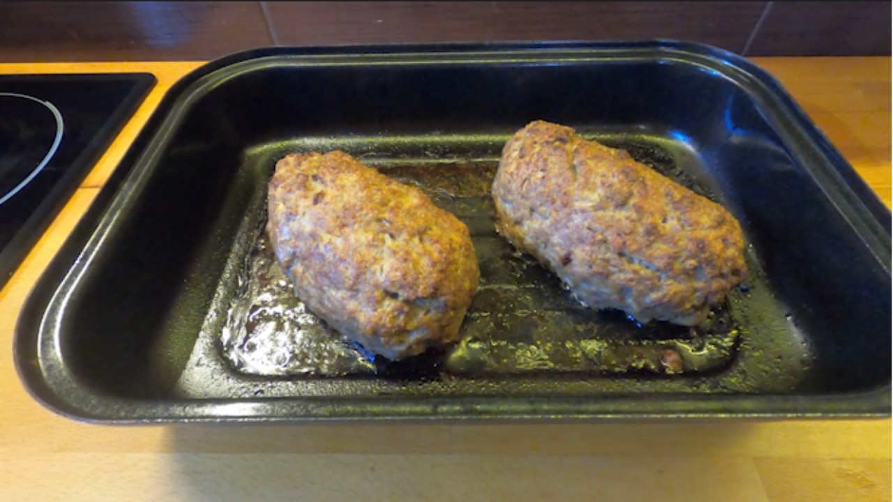 The Best Homemade Meatloaf Recipe – Juicy, Tender & Easy to Make!