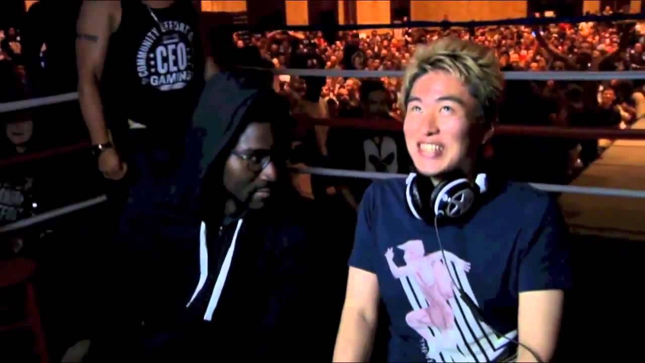 CEO2015  Yomi Dieminion USF4 Top 8 Entrance