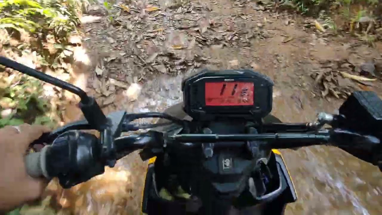 Pinakamalupit na Scooter na pwede pang trail? Susuki Skydrive Crossover extreme offroad trail .