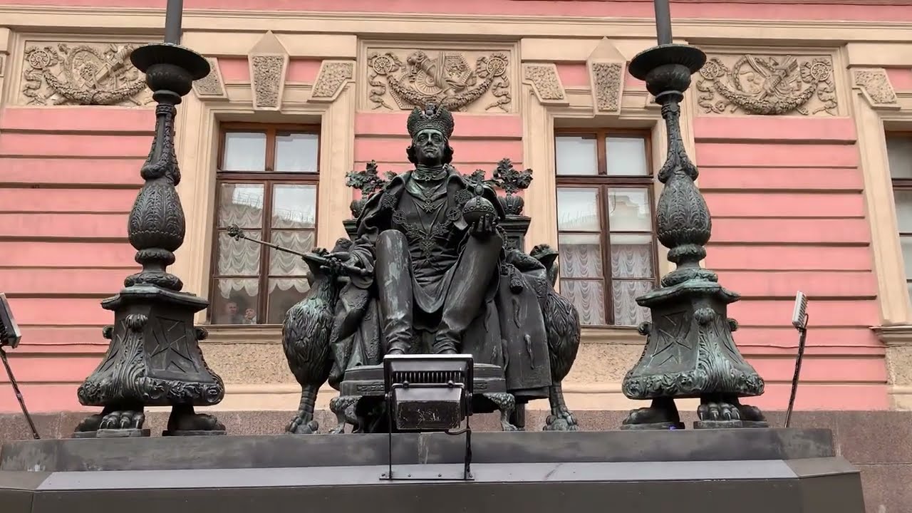Михайловский замок снаружи и внутри. Петербургские тайны