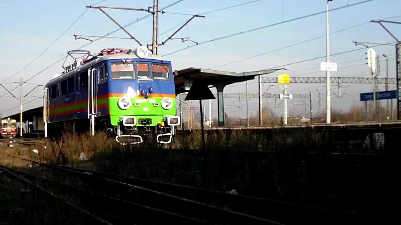 #Węgl&oacute;wka TG: [PHU Lokomotiv]  EU07E-082 wraca świeżo po rewizji. | 20111129