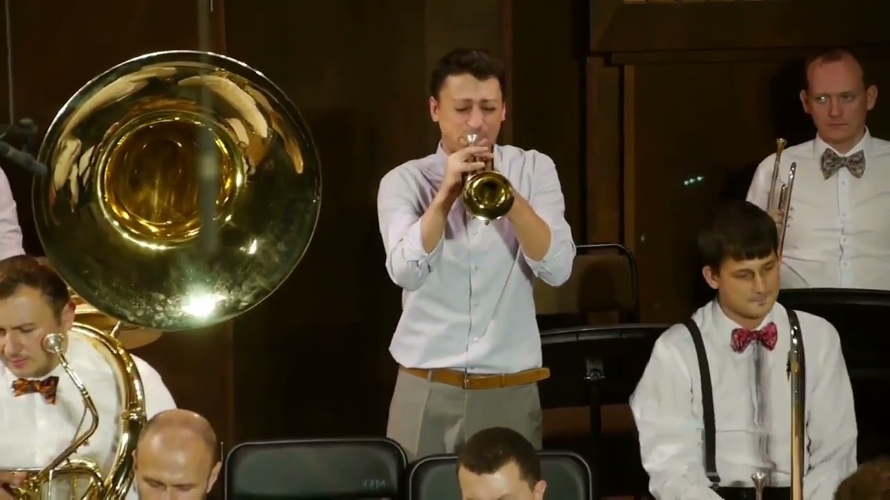 Paul Whiteman's Happy Feet 1920's  Peter Vostokov and his Orchestra