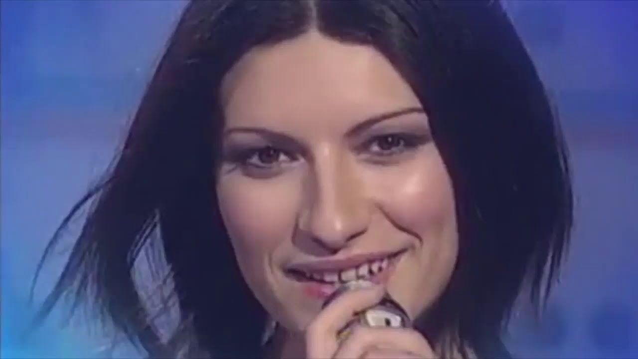 LAURA PAUSINI - NON C'&Egrave; - Legendado