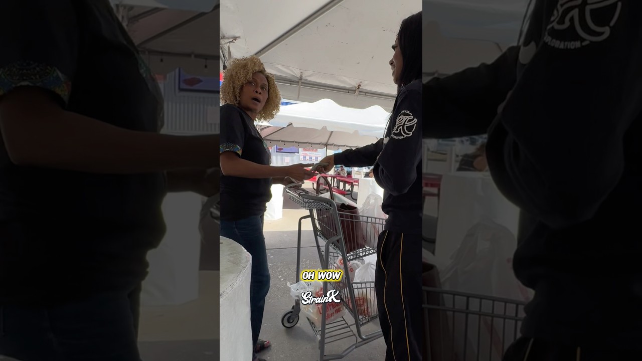 Оплачиваю продукты незнакомцам 🥹❤️🛒 #помогаюдругим #отдаюдобру