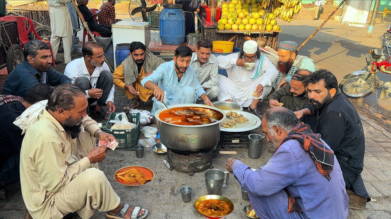 ONLY RS 30/- CHEAPEST BREAKFAST OF THE YEAR 2025 | JEDA MUTTON SIRI PAYE LAHORE| ROAD SIDE BREAKFAST