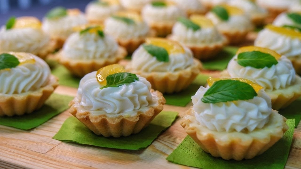 İpek gibi vanilyalı kreması ve limon dolgusuyla resim gibi TARTOLET pişirdim umarım beğenirsiniz 🥰