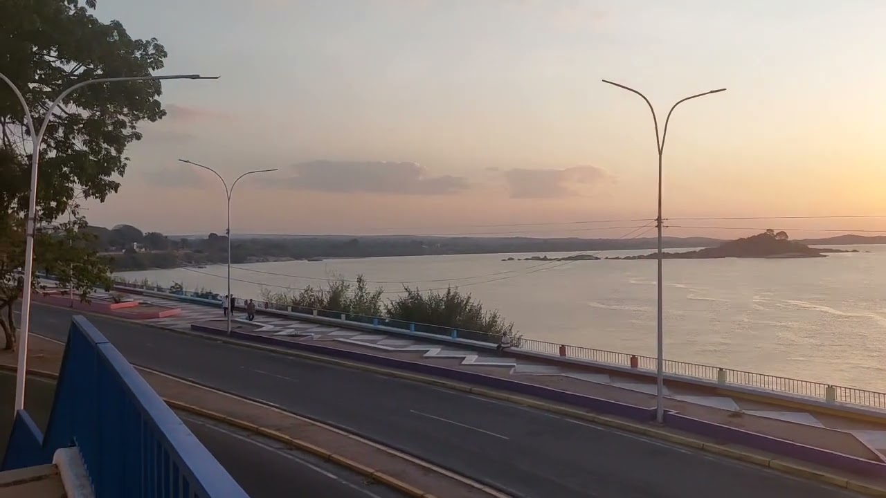 Atardecer a orillas del Orinoco en la hermosa Angostura del Orinoco (Ciudad Bolívar) el 27/03/2025
