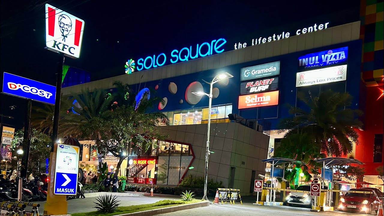 SOLO SQUARE MALL FAVORIT DAN PALING RAMAI PENGUNJUNG
