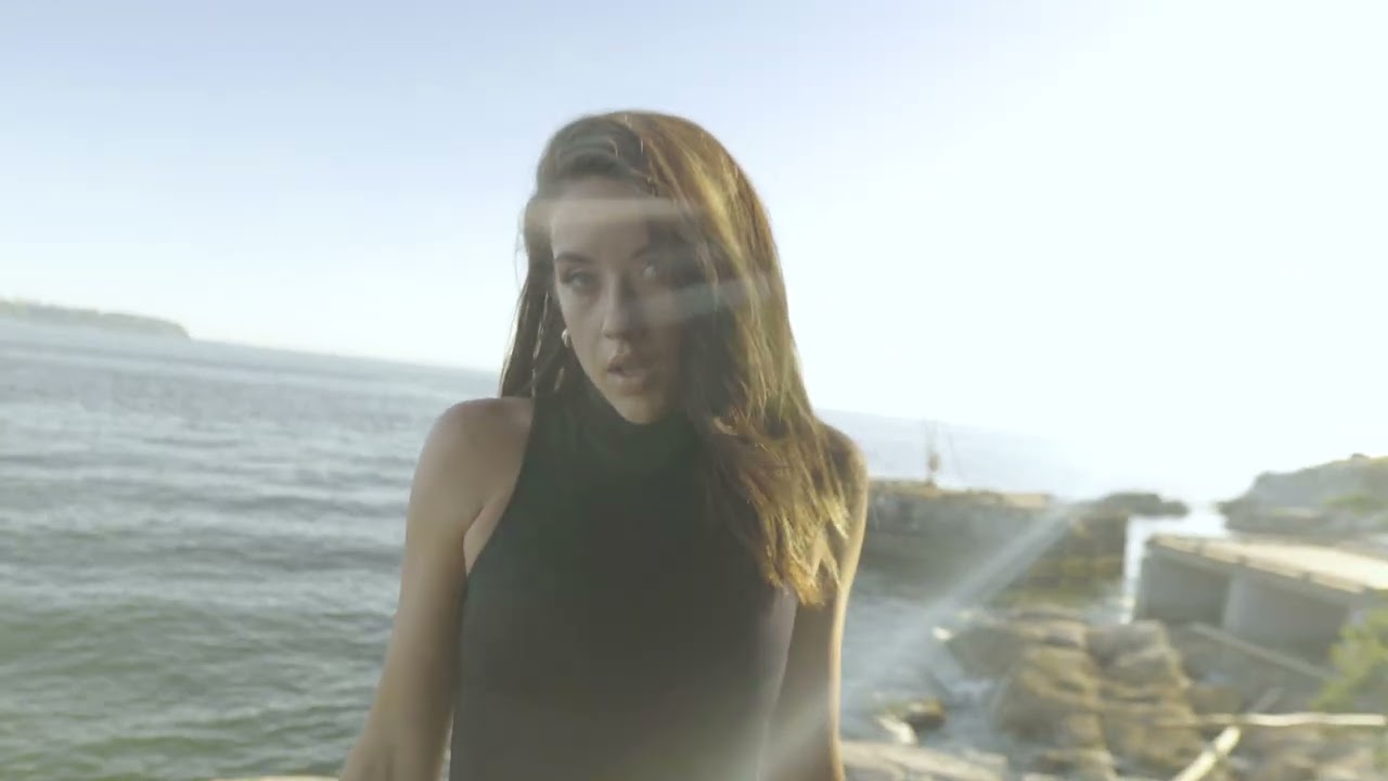 Jaclyn Gee - 1000 (Official Music Video)
