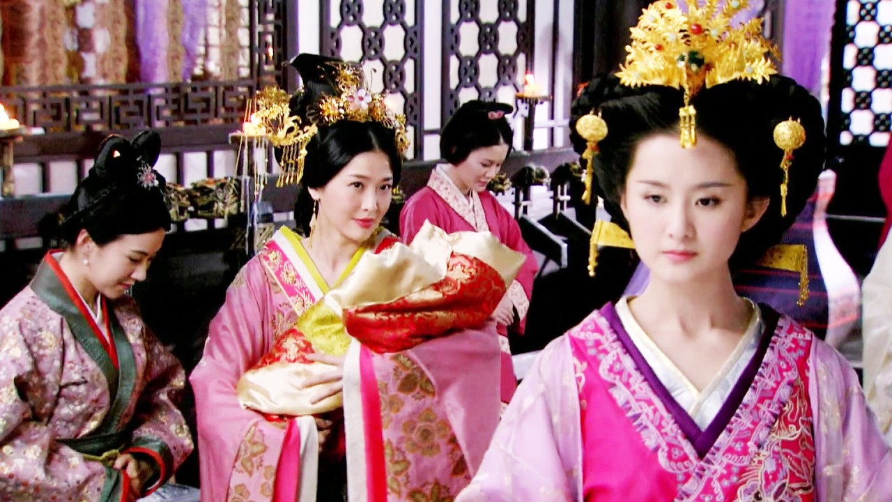 【Movie】心機皇后嫉妒寵妃生子，當眾羞辱她，卻被寵妃一招瞬間反擊！💕#中国电视剧 #爱情