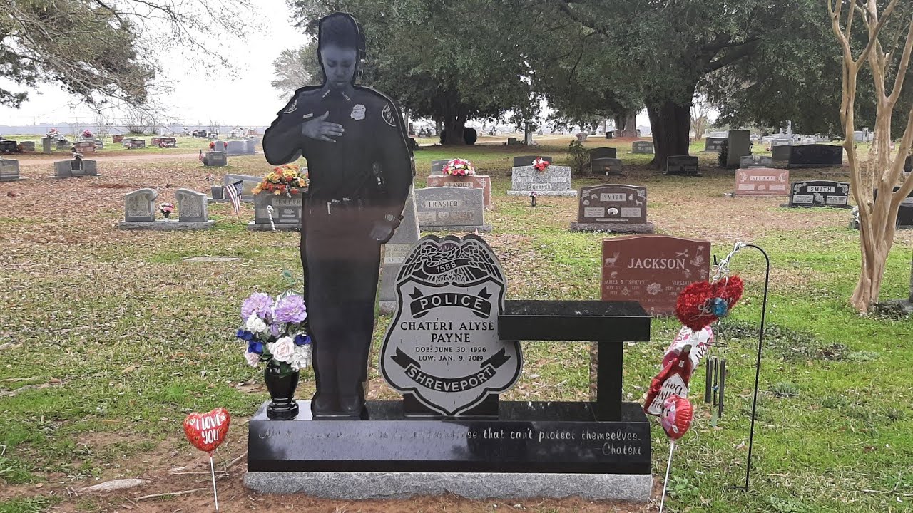 Faces in death--Forest lawn cemetery west--Shrevport,Louisiana