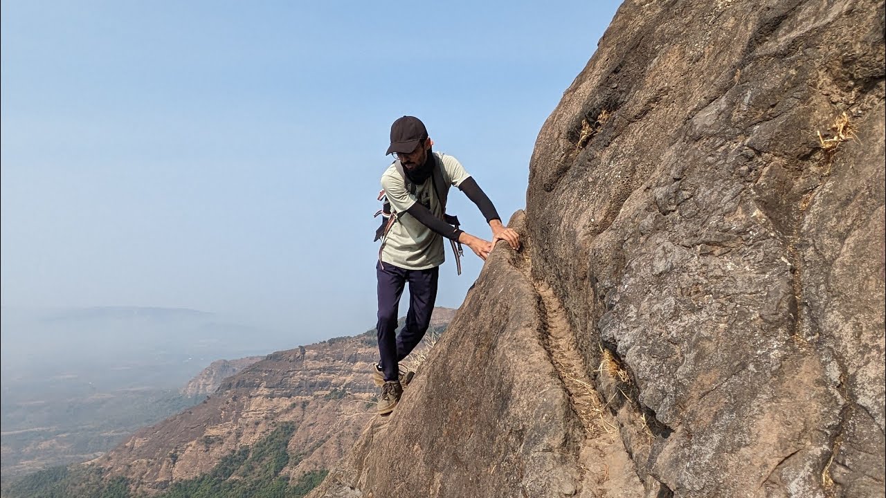 Chanderi Fort Trek | Dangerous Trek in Maharashtra | Difficult Trek | India | Maharashtra Forts