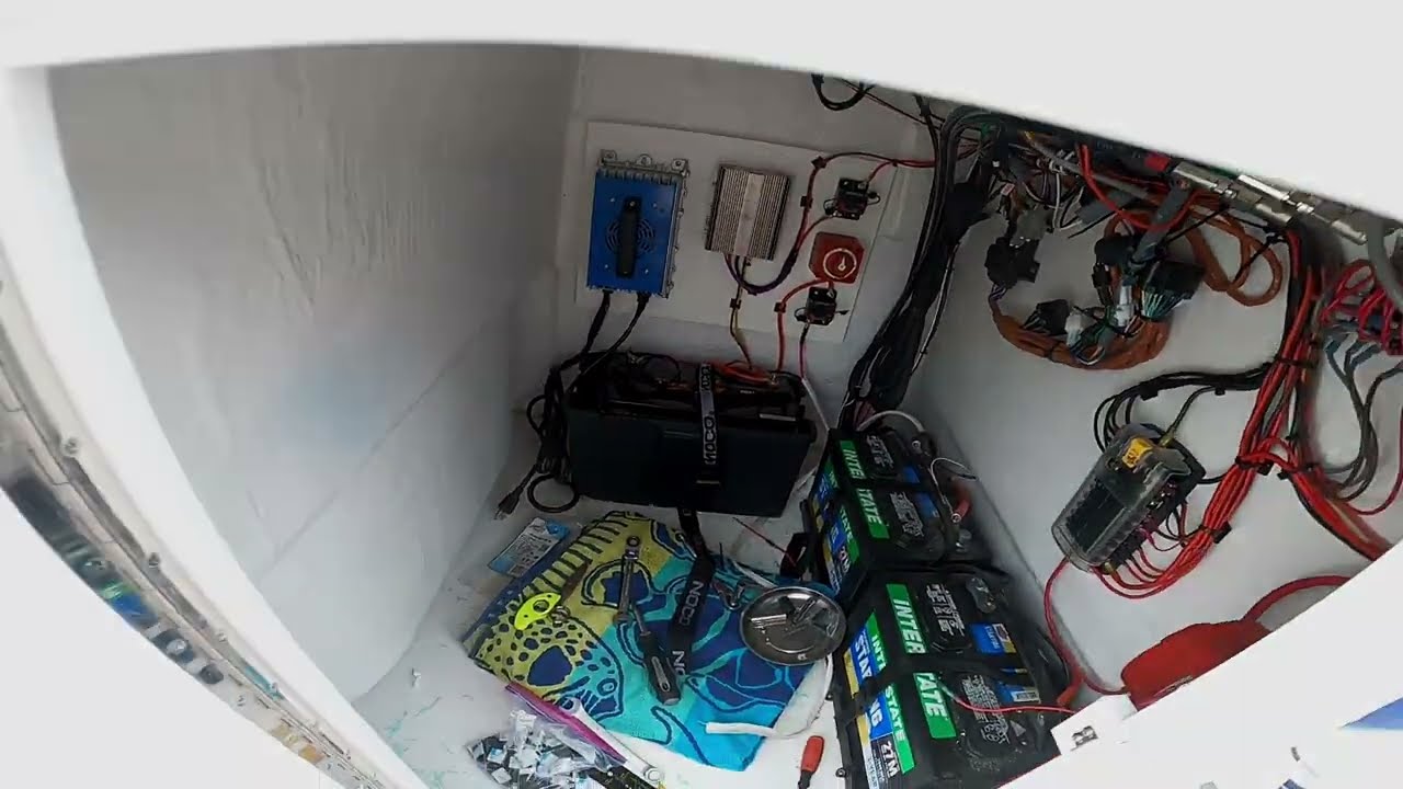 2025 C Hawk 25 cc build part 3, Trolling motor chargers install and misc wiring